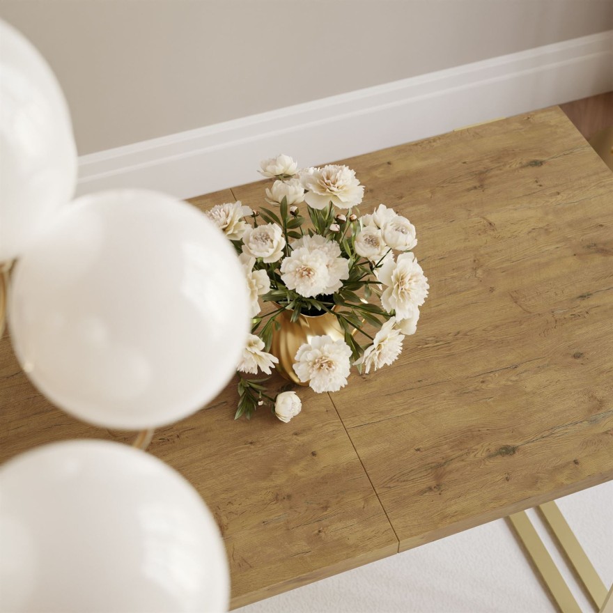 Der ausziehbare Tisch ACTON GOLD mit goldenen Beinen Der ausziehbare Tisch ACTON GOLD mit goldenen Beinen