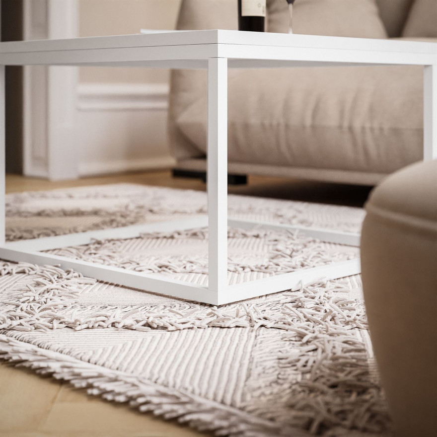 Yoshi Couchtisch in Hochglanz