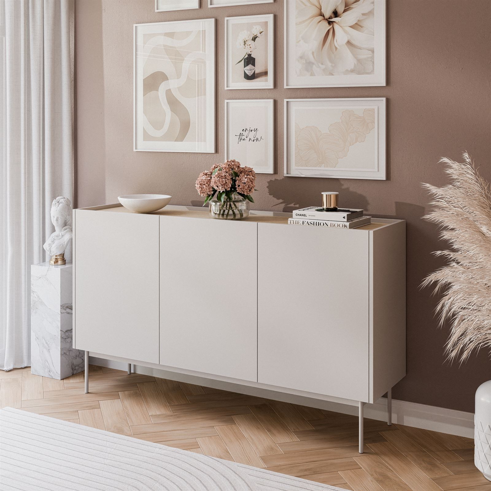 ESSENCE 3D K144 Dreitürige Kommode