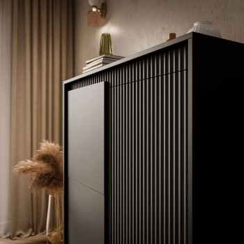 Hohe dreitürige Kommode YASUMI 3D