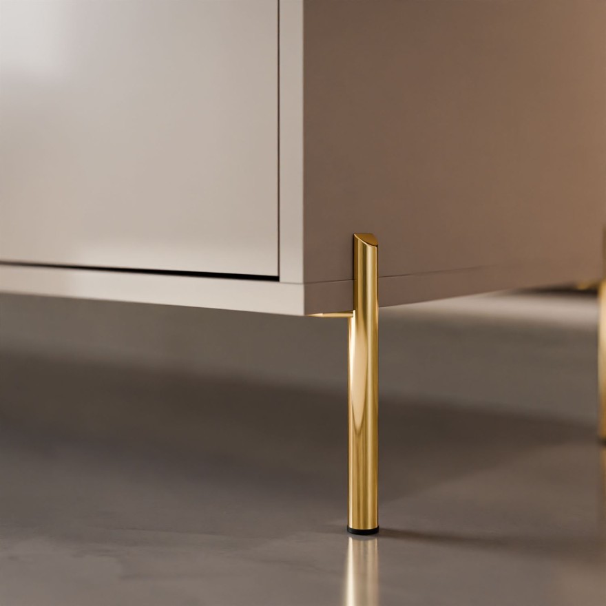 Dreitürige Kommode SANAYI auf Füßen in Kaschmir Hochglanz