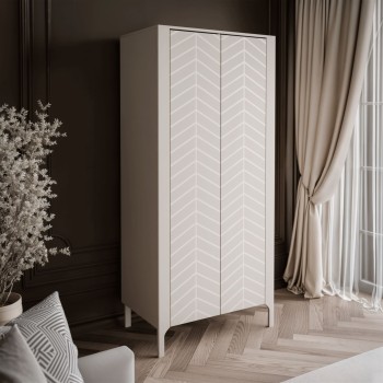 Zweitüriger Kleiderschrank...