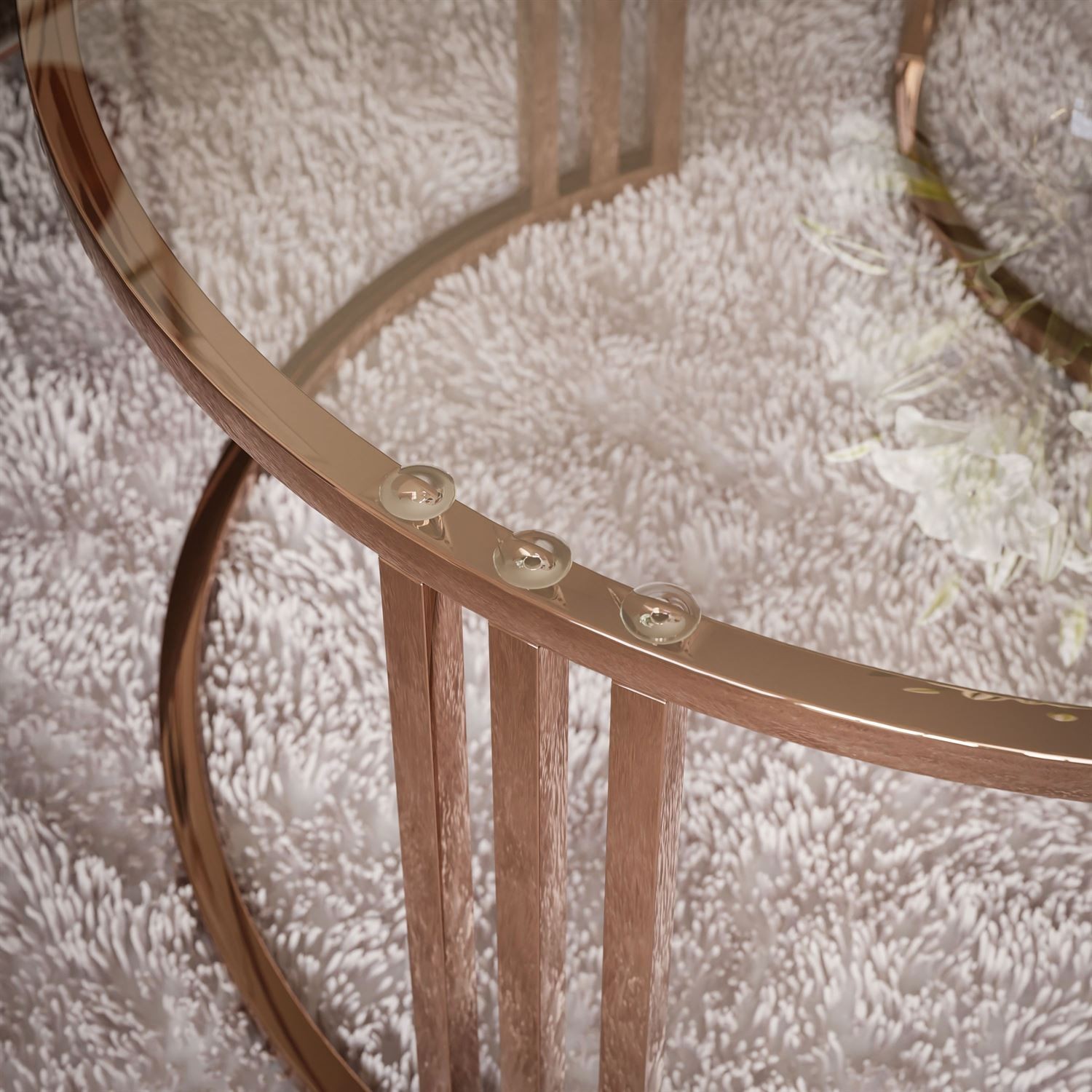 Runder Couchtisch LORI GLASS mit Kupferrotgestell
