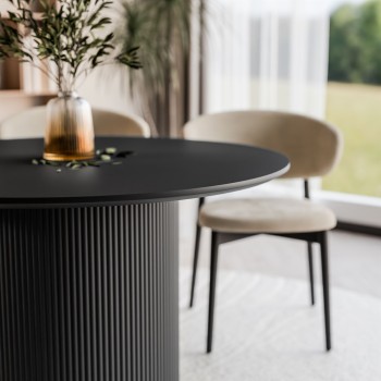 Runder Esstisch OVI mit geriffeltem Untergestell
