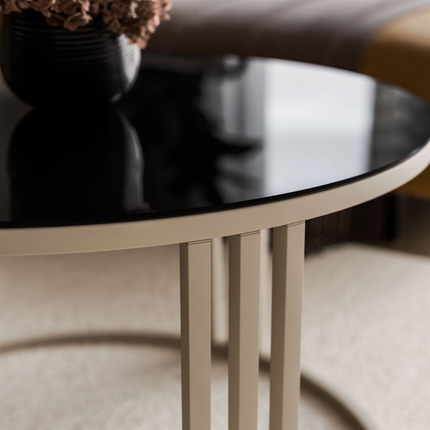 Runder Couchtisch LORI GLASS auf kaschmirfarbenem Gestell