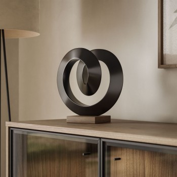 Viertürige Kommode ISA 4D mit LED-Beleuchtung auf hohen Beinen