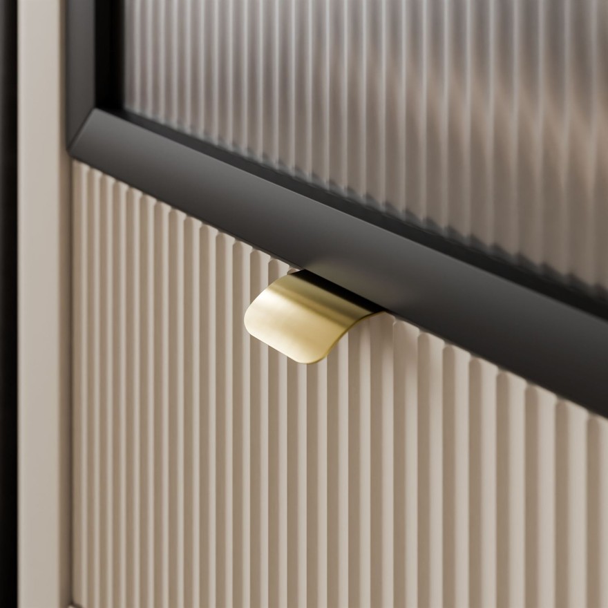 Breite Vitrine AUTUMN 2D2W1S mit Schublade