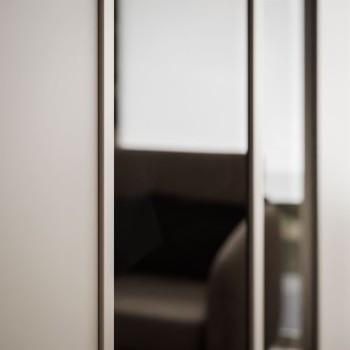 Viertüriger Schrank ATRIUM II mit Glasfront