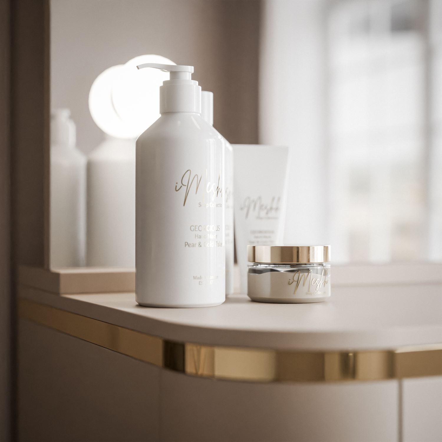 Schminktisch AVELINE ELITE mit Spiegel und LED-Beleuchtung
