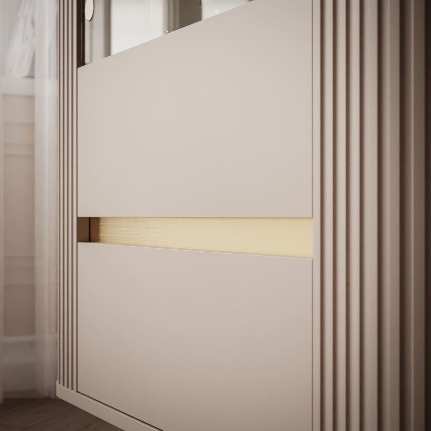Vitrine MIRAGE GOLD mit LED-Beleuchtung und geriffelten Seitenwänden