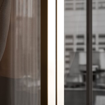 Viertüriger Kleiderschrank ATRIUM III mit Glasfront