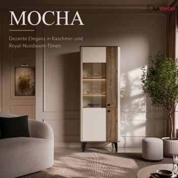 Vitrine MOCHA mit Glasfront und LED-Beleuchtung.