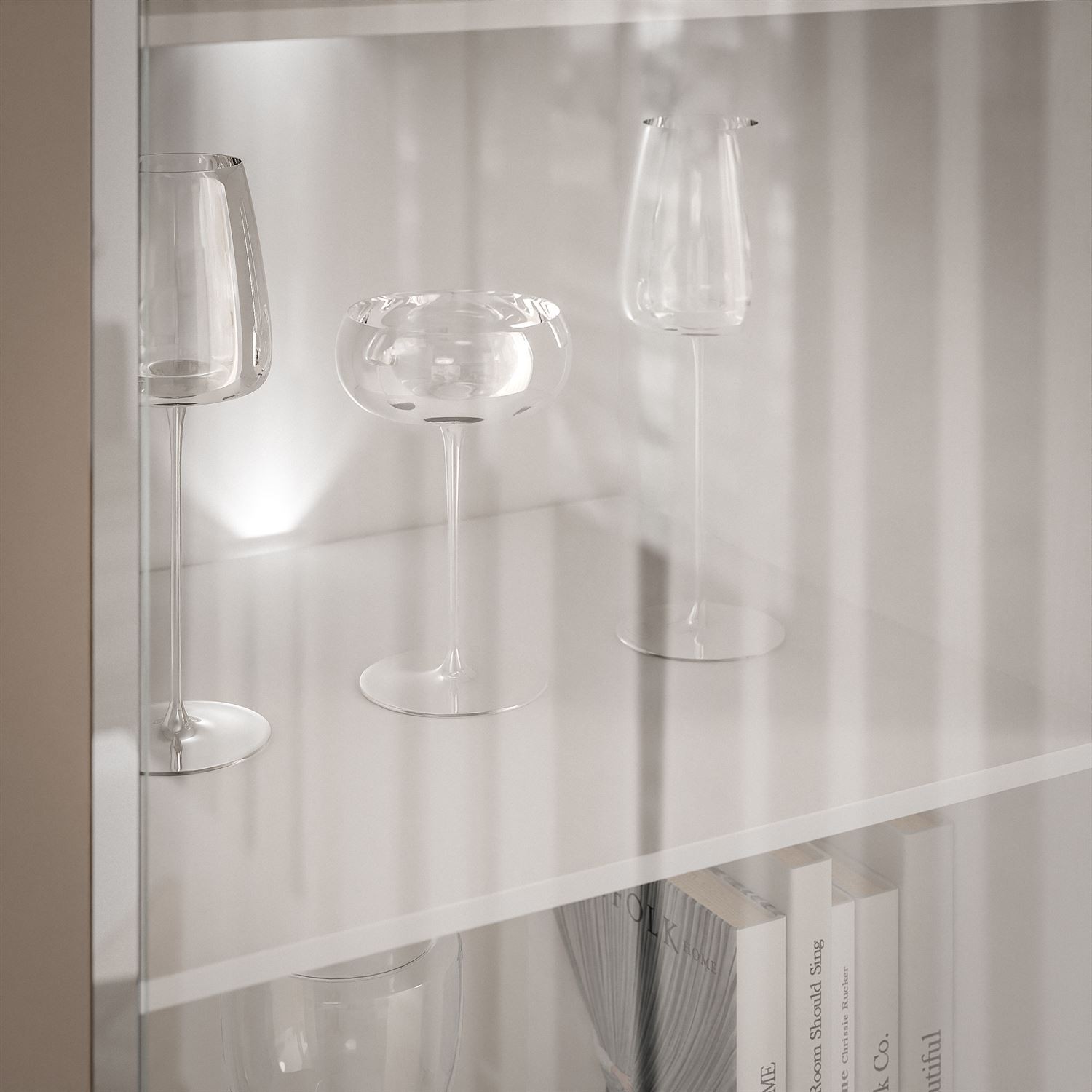 Vitrine für das Wohnzimmer AURORA SILVER mit LED-Beleuchtung