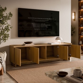 TV-Lowboard YUKI 195 cm 4D in Karamelleiche im Japandi-Stil