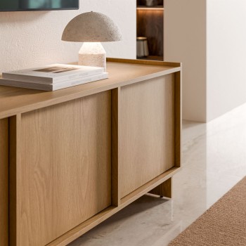 TV-Lowboard YUKI 195 cm 4D in Karamelleiche im Japandi-Stil