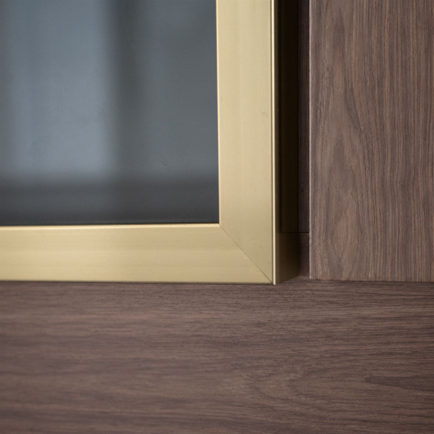 Kleiderschrank ATRIUM 4D NUSSBAUM GOLD mit Glasfront